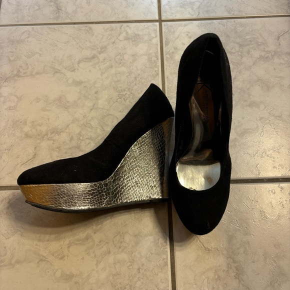 Kardiashian Kollection black wedge heels - Picture 1 of 5